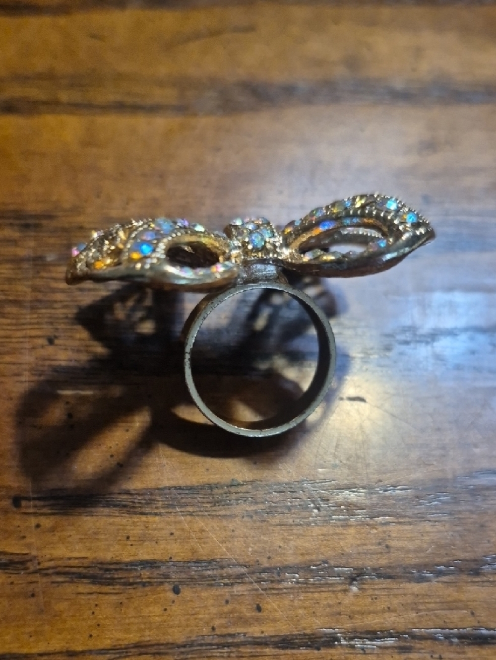 Vintage Bow Statement Ring with Aurora Borealis Crystals 5 3/4 - Picture 4 of 8